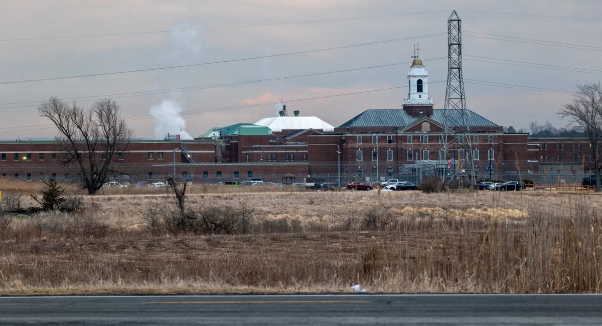 Image for article: New York's prison <b>strike</b> has $1 billion tab – and climbing - Gothamist