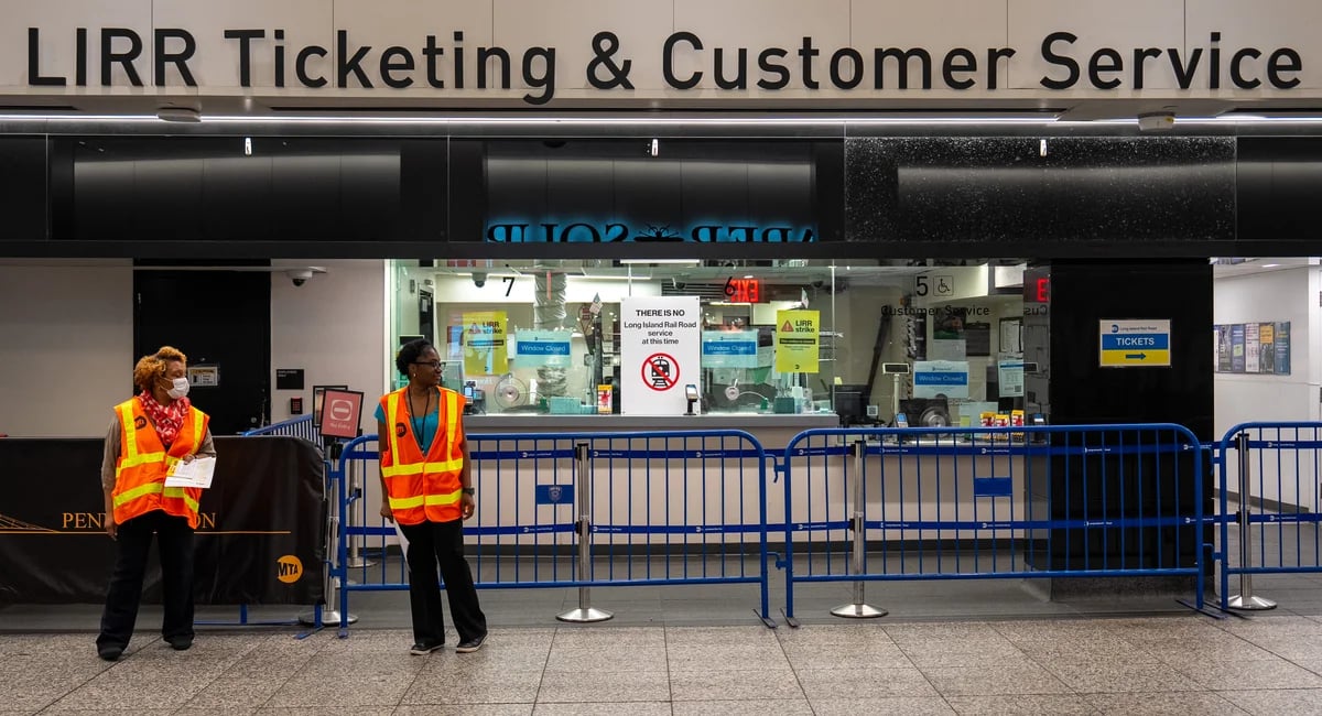 Image for article: LIRR <b>strike</b> ends as MTA reaches deal with unions after chaotic commute - Gothamist