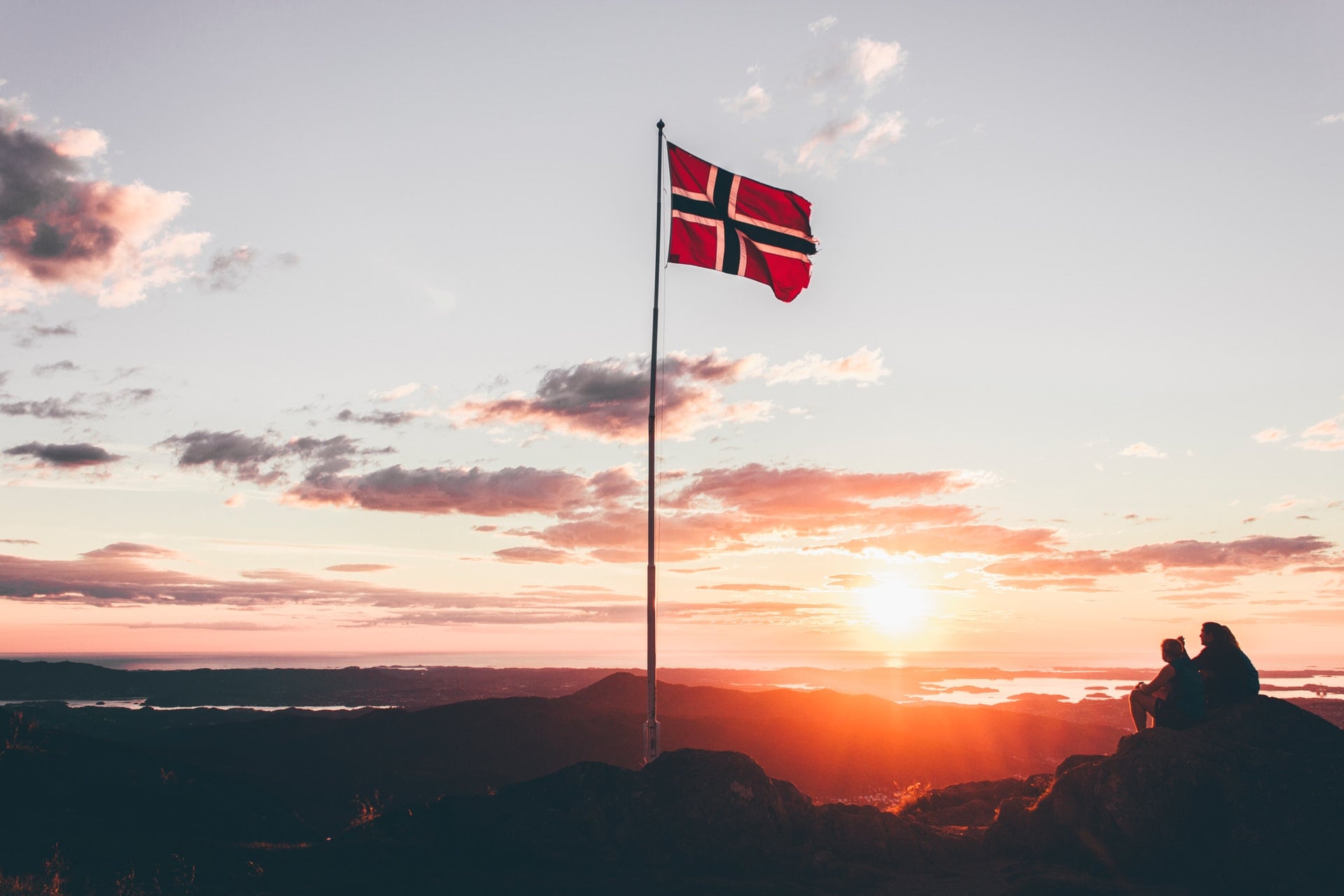 Image for article: Norway oil firms seek mediation to avert labour strike that could hit output | BOE Report