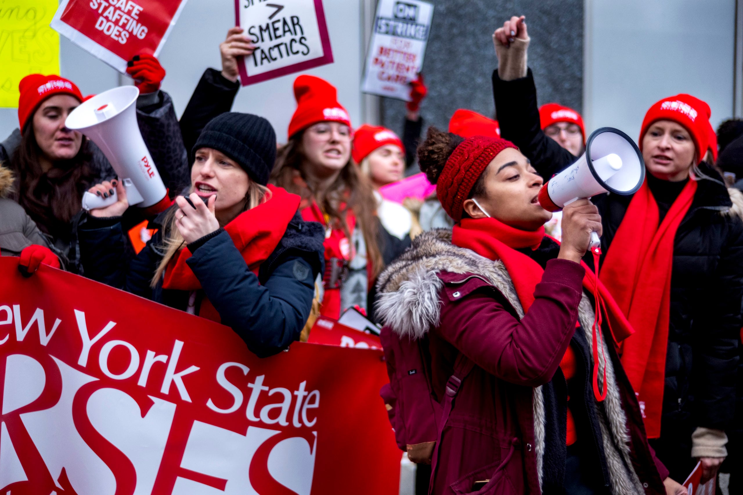 Image for article: NYSNA nurses deliver '10-day <b>strike</b> notices' to a dozen NYC hospitals - Brooklyn Eagle