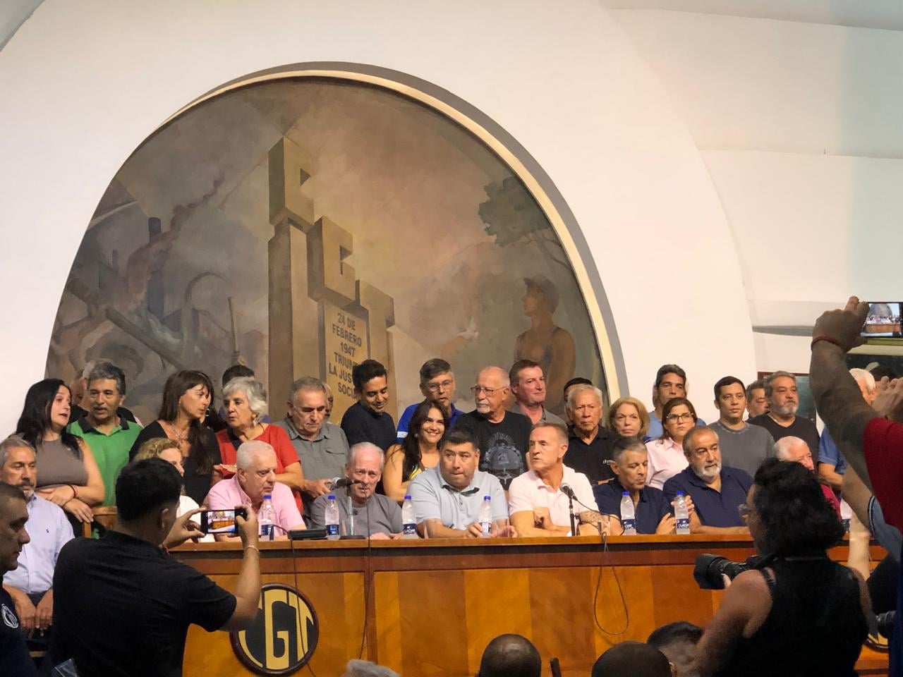 Image for article: General strike was ‘tremendous,’ with 90% observance, CGT says