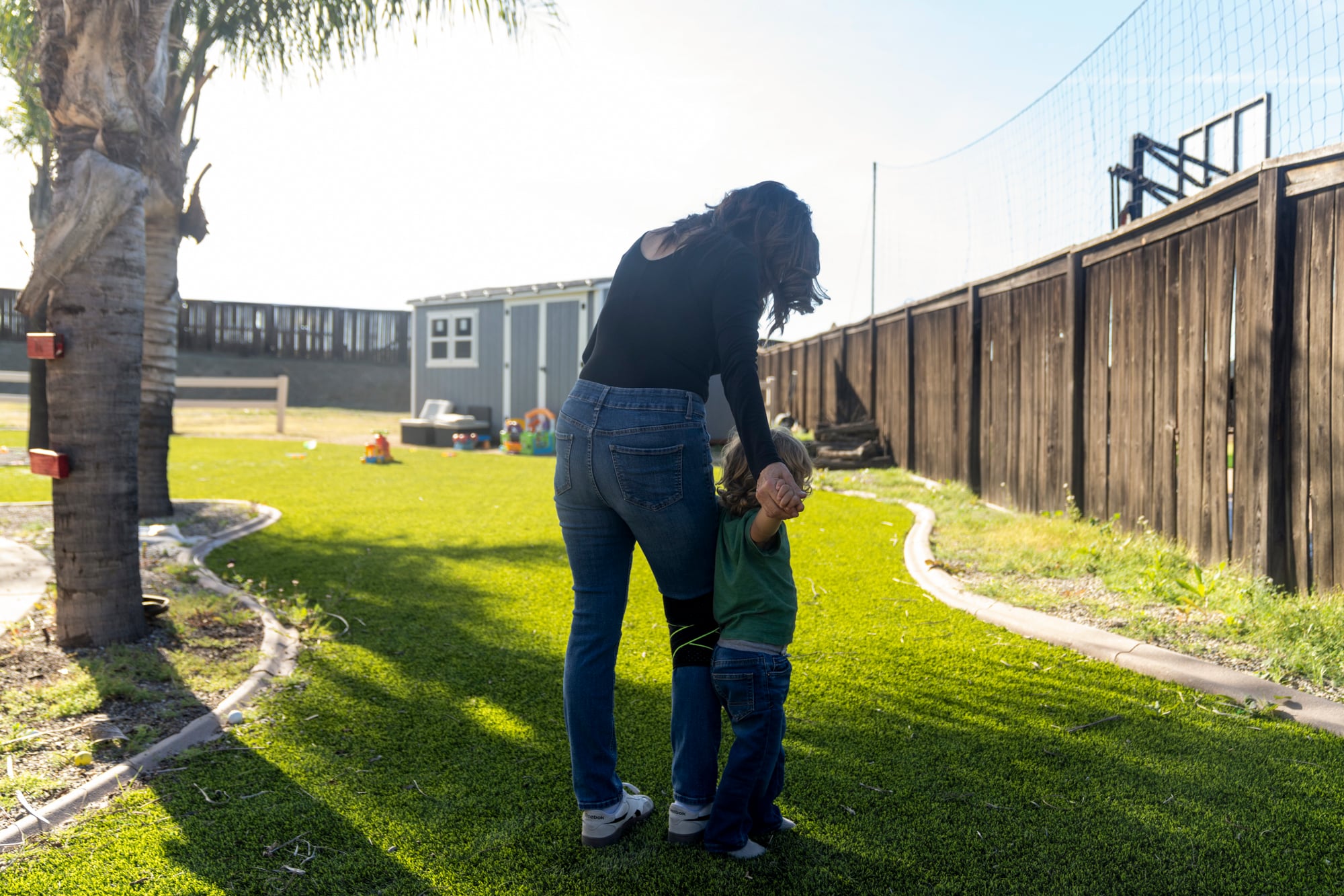 Image for article: Kaiser <b>Strike</b> Delays Surgeries, Disrupts Care as More <b>Workers</b> Walk Off Jobs | KQED