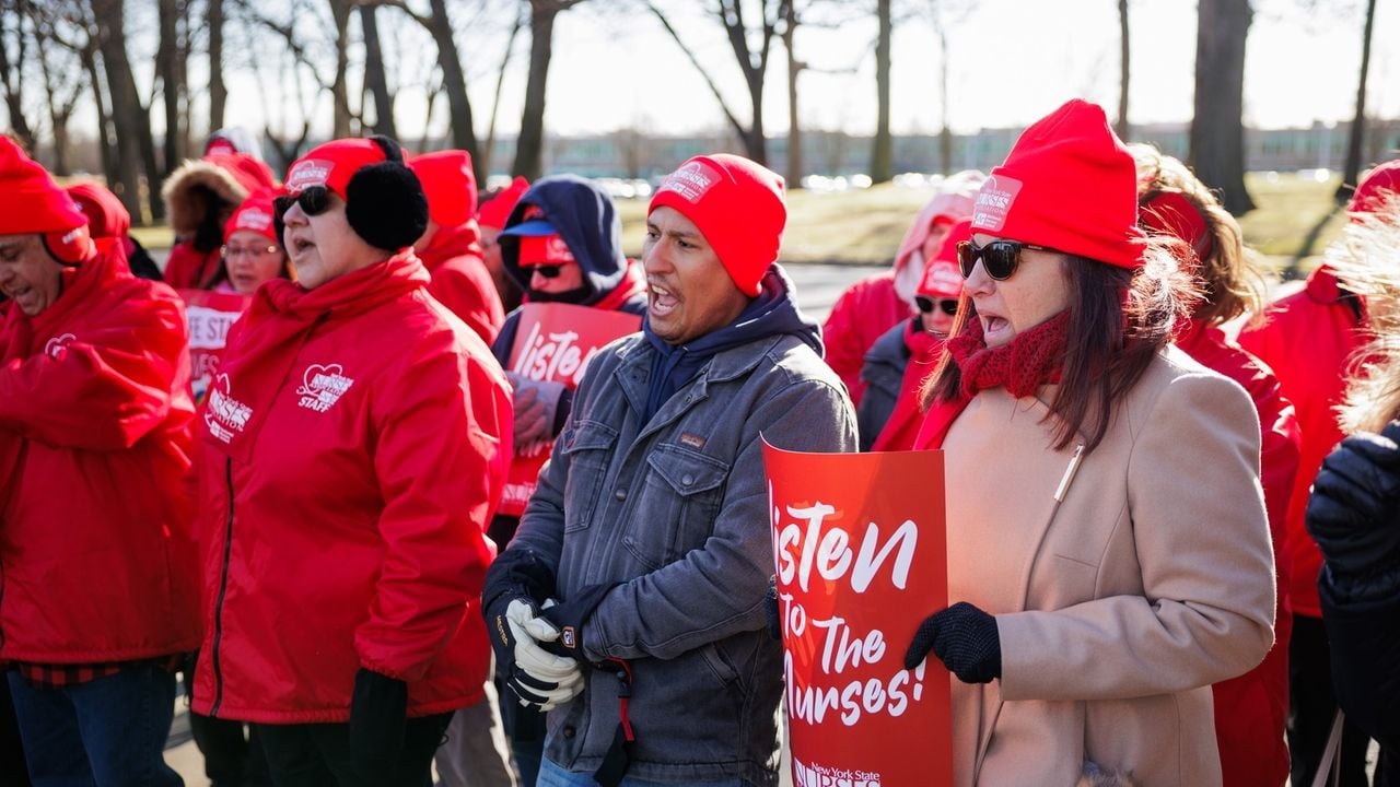 Image for article: Northwell, nurses union negotiations continue as health system activates contingency plan ahead of possible strike