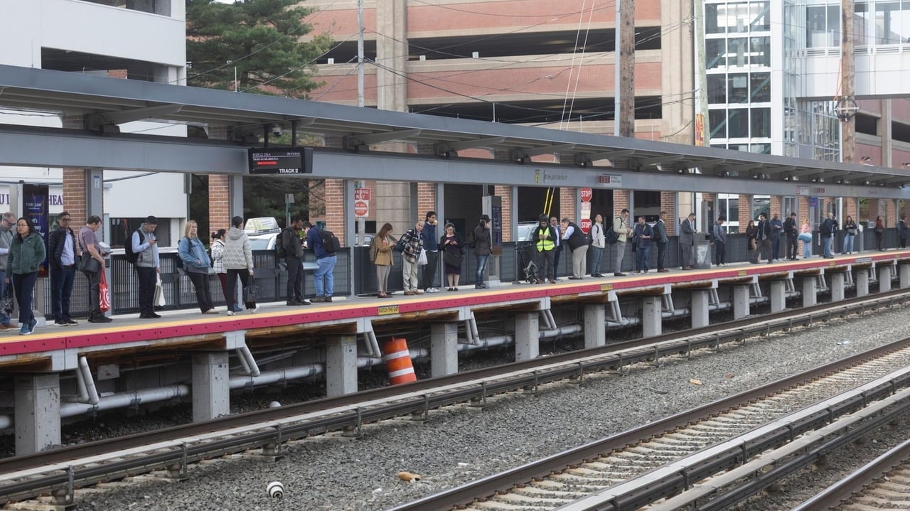 Image for article: Potential LIRR strike could create gridlock on LI's highways, unless most commuters work from home