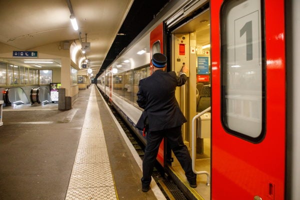 Image for article: Belgian court backs rail employer over strike notice refusal