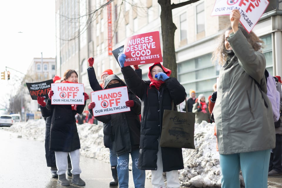 Image for article: Mount Sinai Morningside, CUIMC nurses <b>strike</b> into third week as negotiations over staffing ...