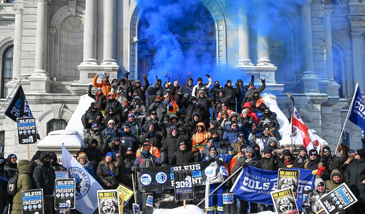 Image for article: 5,500 Montreal blue collar <b>workers</b> to <b>strike</b> on Feb. 4 - Cult MTL