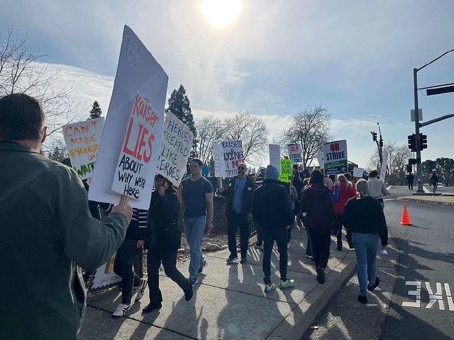 Image for article: Kaiser strike ends,  healthcare workers return to work