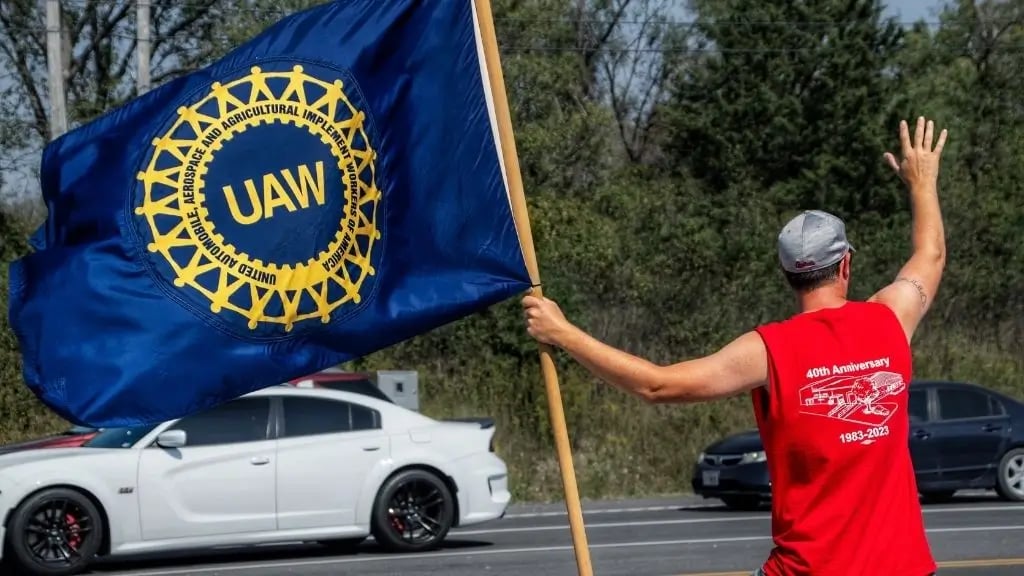 Image for article: UAW strike at GM Axle supplier enters second week with no deal in sight
