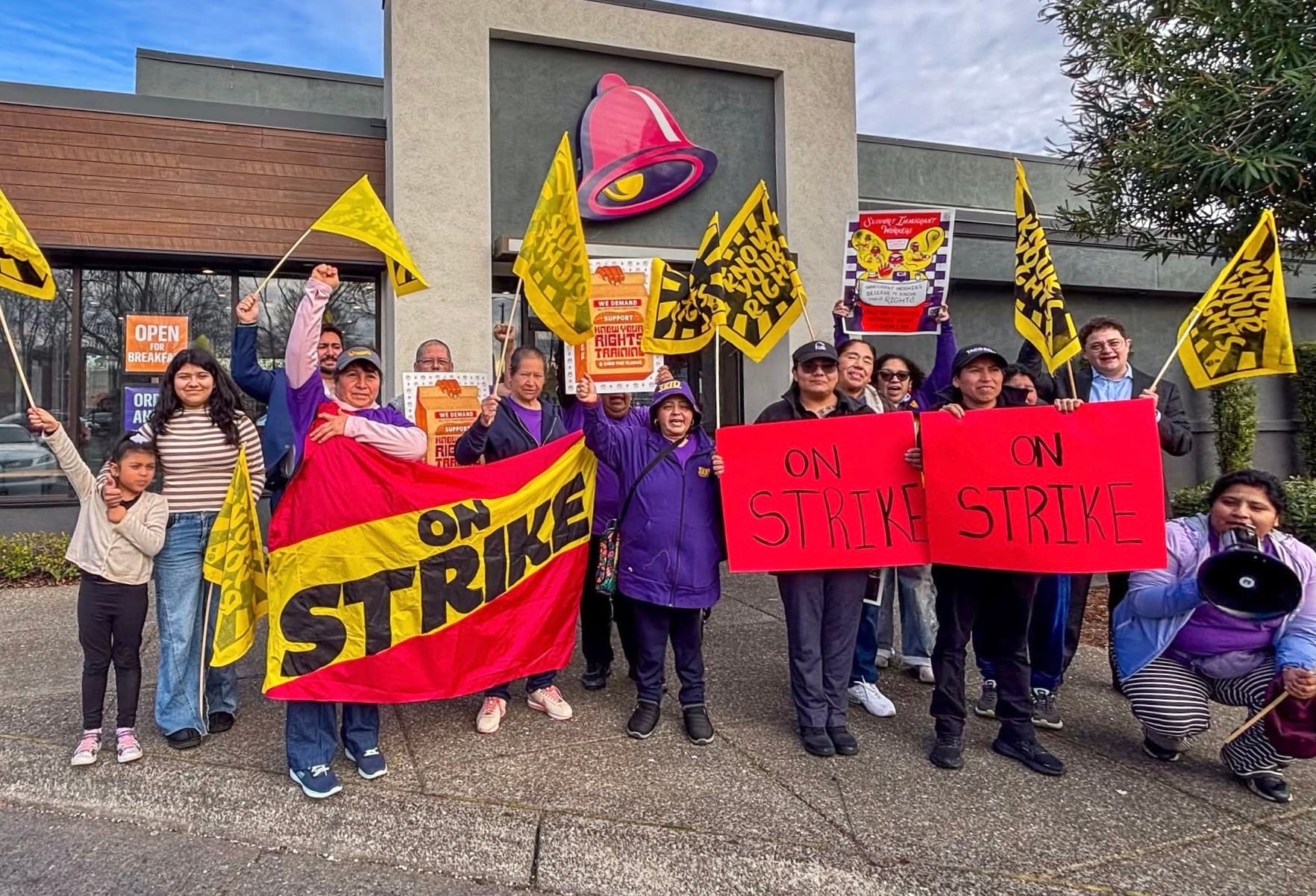 Image for article: El Dorado Hills Restaurant <b>Employees</b> Stage <b>Strike</b>, Picket Over Alleged Racism,abuse
