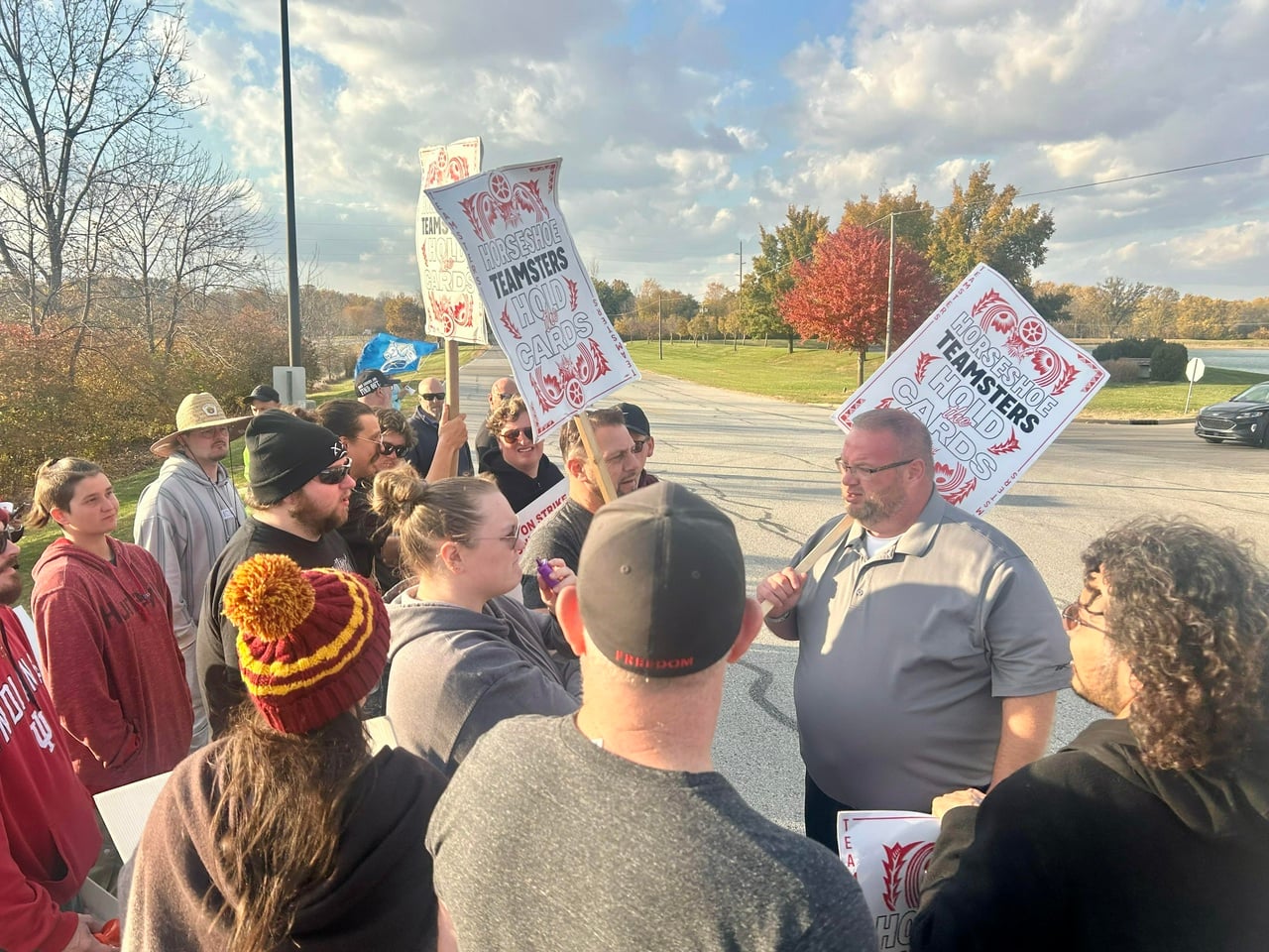 Image for article: Horseshoe Indianapolis dealers resist repression in 4th week of historic <b>strike</b> for recognition