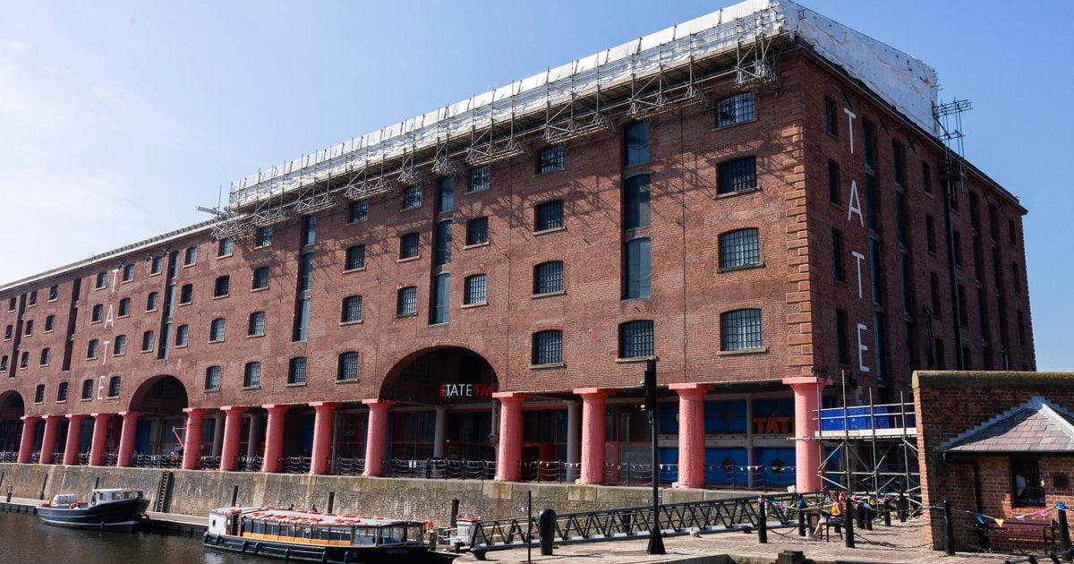 Image for article: Striking workers issue 'important announcement'