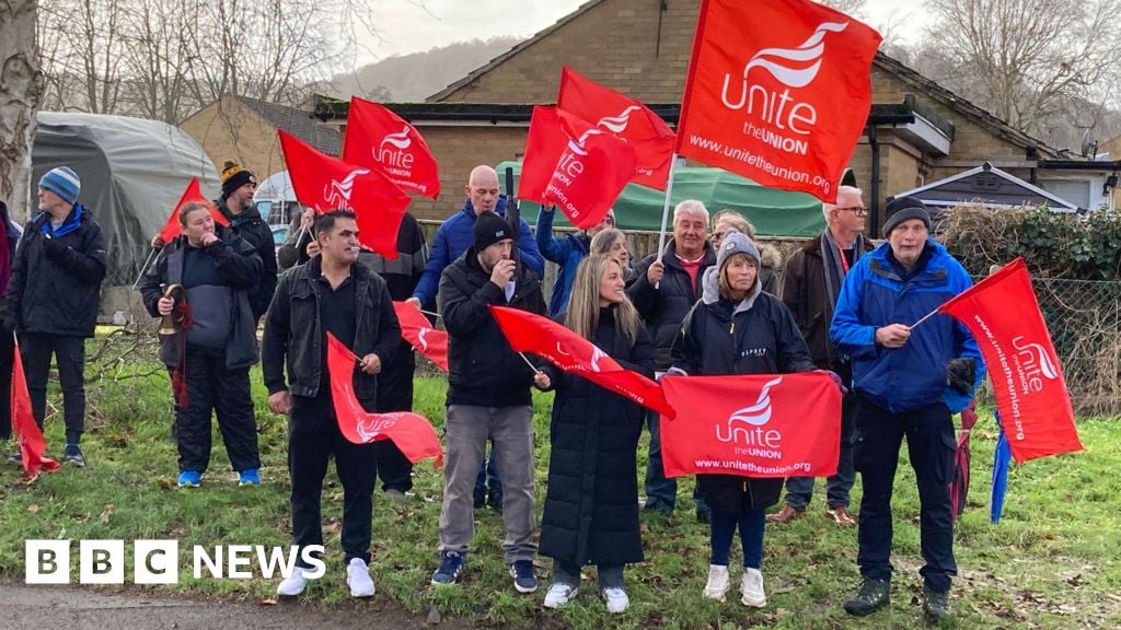 Image for article: WSP Textiles: Snooker textiles firm staff strike in row over pay