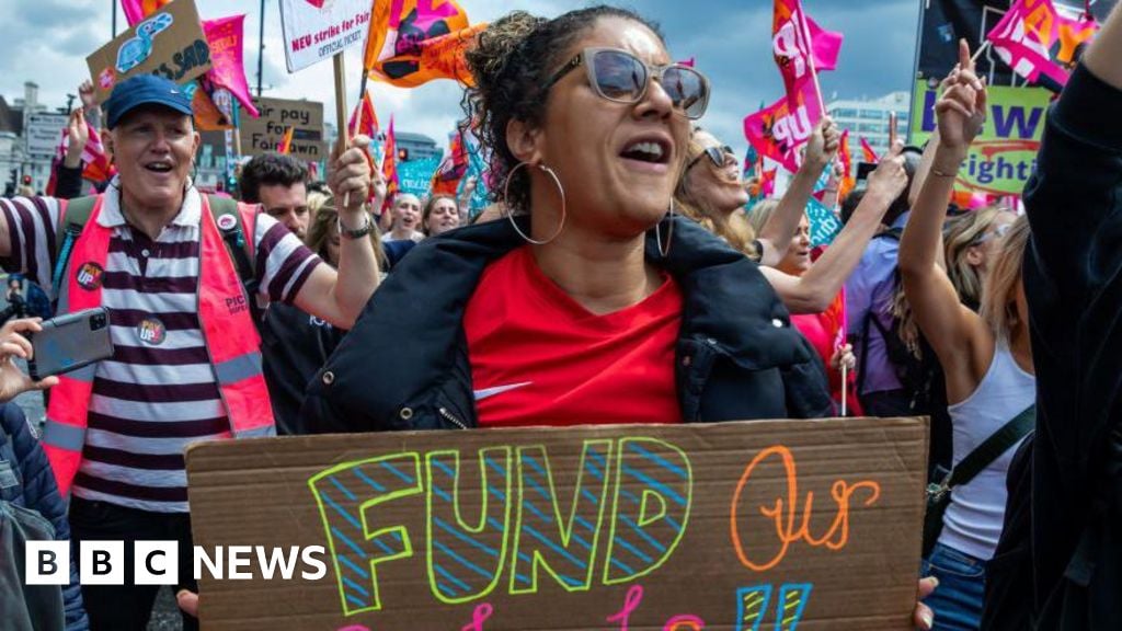 Image for article: Teachers in England to vote on <b>striking</b> over pay - BBC