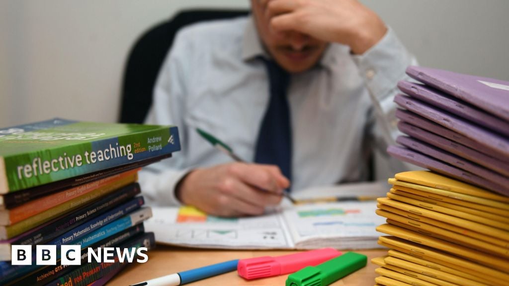 Image for article: Teaching union set to reveal strike ballot results