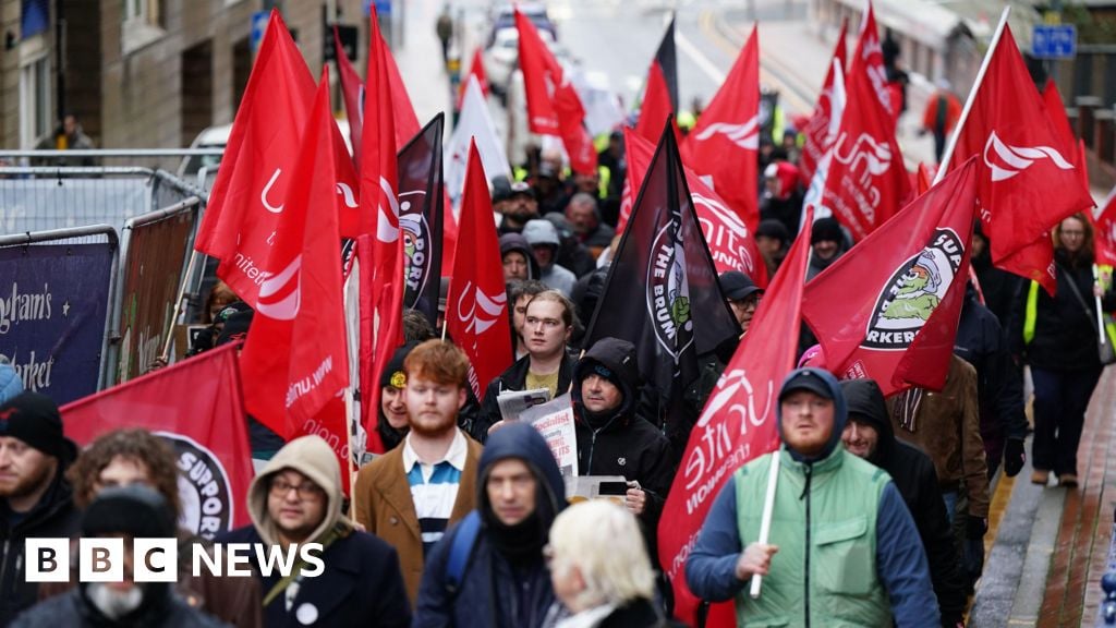 Image for article: What bin strike announcement means for Birmingham