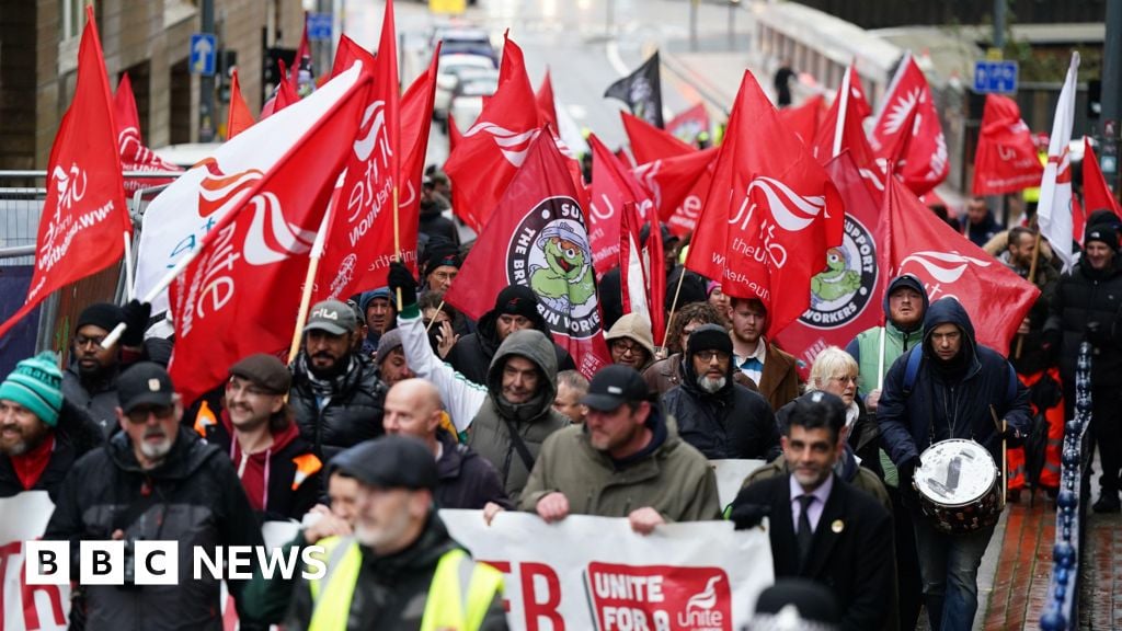 Image for article: Birmingham bin collections resume after Monday's pickets