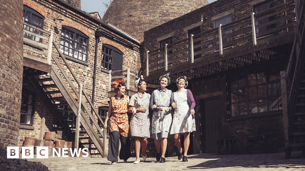Image for article: Pottery workers play set for Stoke-on-Trent's New Vic