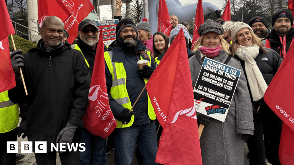 Image for article: Hundreds of Diligenta <b>staff strike</b> in Reading over 'derisory' pay - BBC