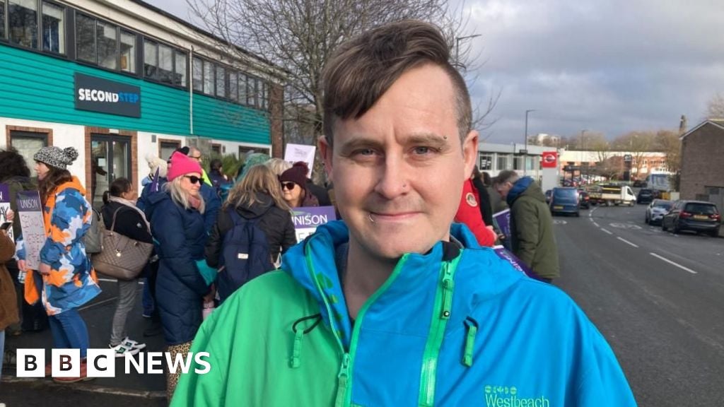 Image for article: Second Step <b>worker</b> says he 'just wants to be paid fairly' - BBC