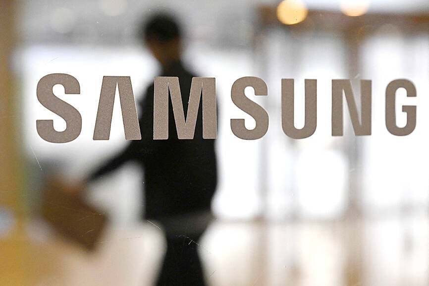 Image for article: Samsung workers mull late-May strike