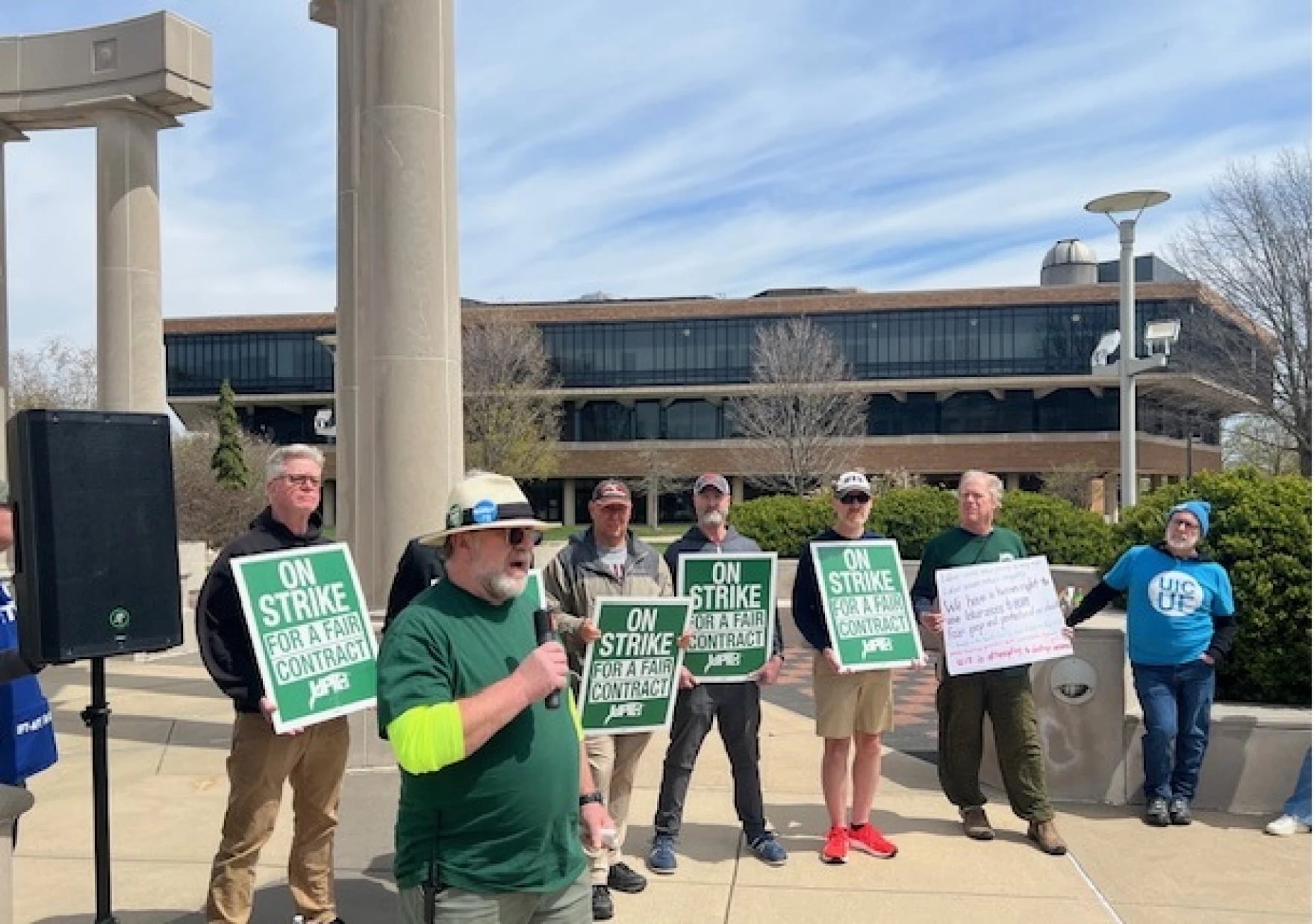 Image for article: Solidarity rally held in support of <b>striking</b> UIS faculty - IPM Newsroom