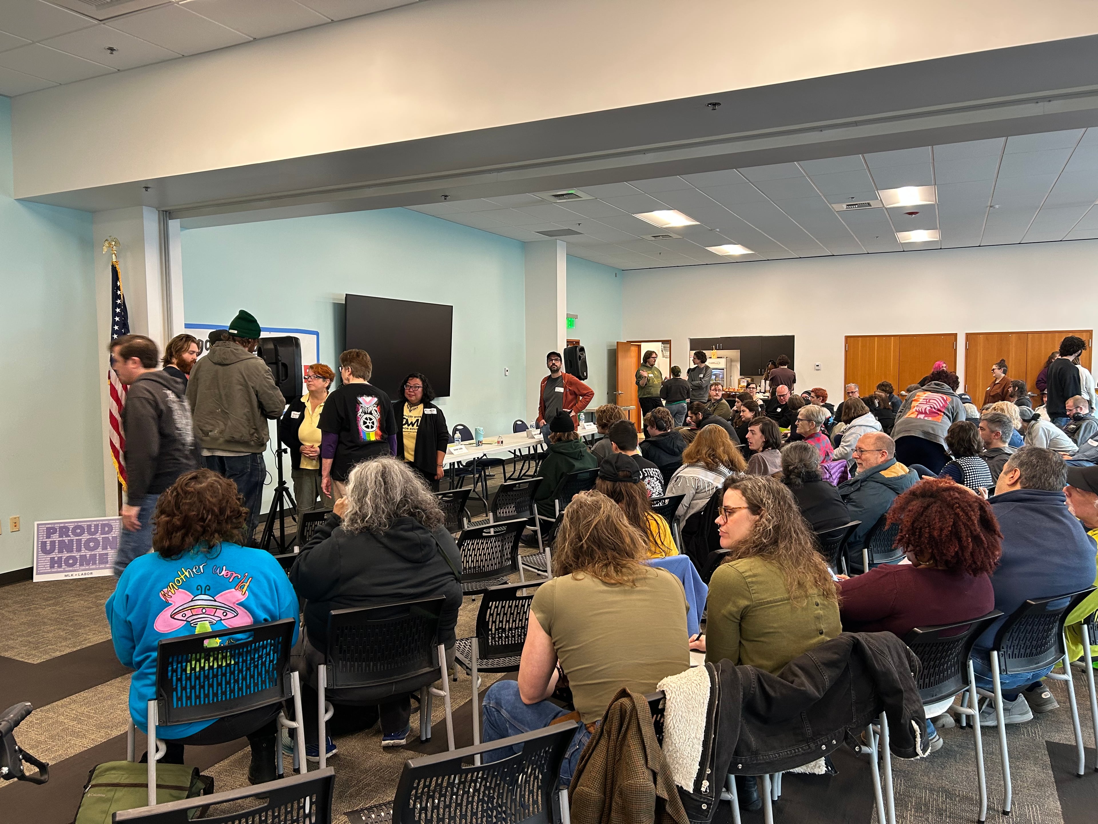 Seattle <b>workers</b> rally for potential &#39;General <b>Strike</b>,&#39; fight against Trump admin. - KOMO News