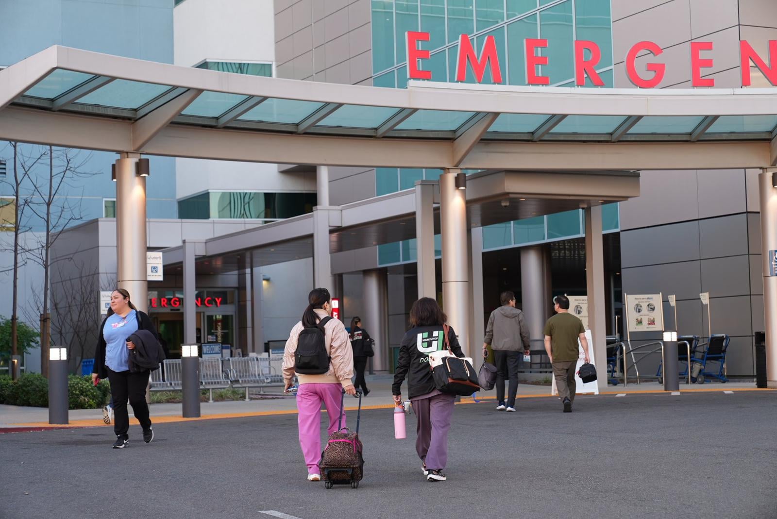 Image for article: After 4-Week <b>Strike</b>, Kaiser Permanente <b>Workers</b> Score Tentative Win on Staffing &amp; Pay