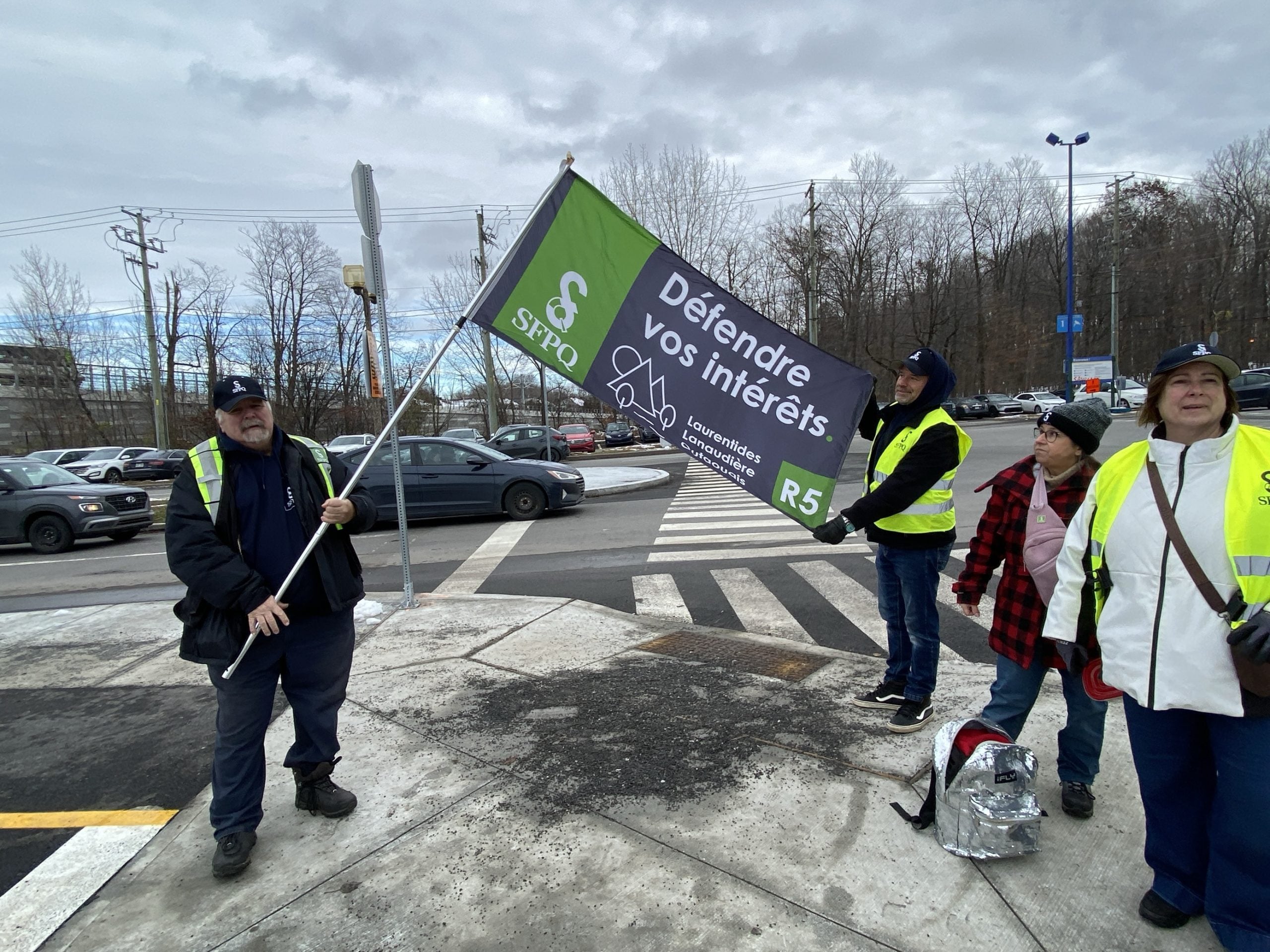 REM <b>employees protest</b> during Deux-Montagnes opening weekend - CityNews Montreal