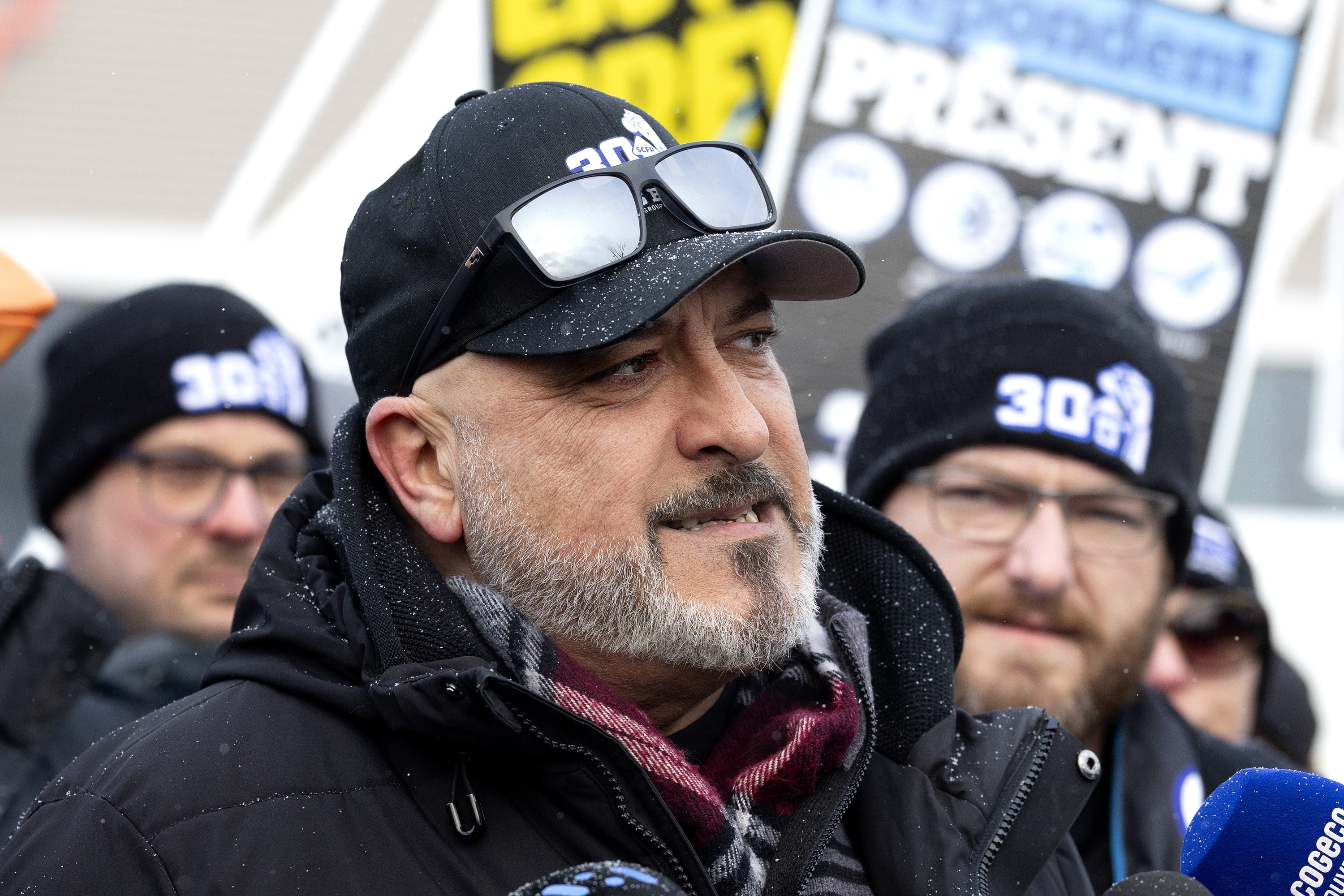 Image for article: Montreal blue-collar workers plan three-day strike in April