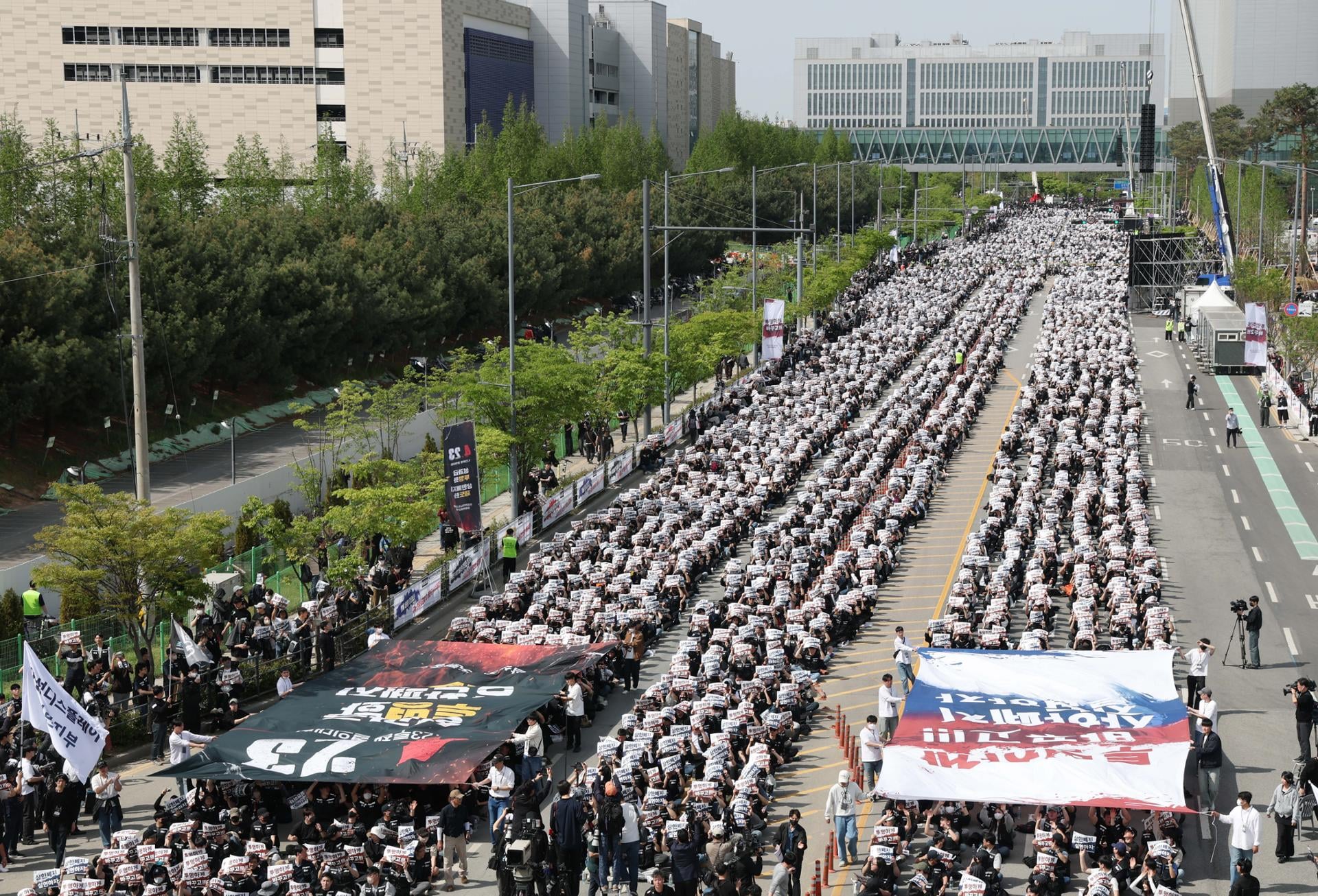 Image for article: [ANALYSIS] Why Samsung labor unions' strike plan means more than corporate dispute for Korea