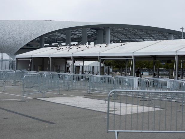 Image for article: LA stadium workers threaten to strike during World Cup - RTHK