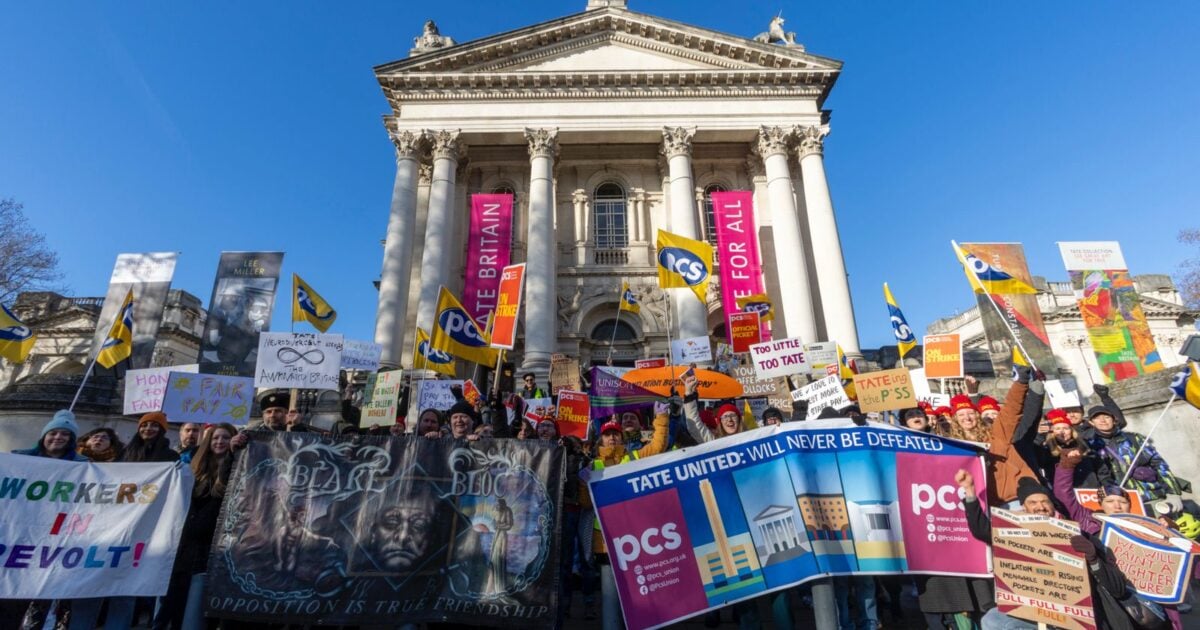 Image for article: Some Tate Workers’ Salaries Are Less Than Their Directors’ Bonuses