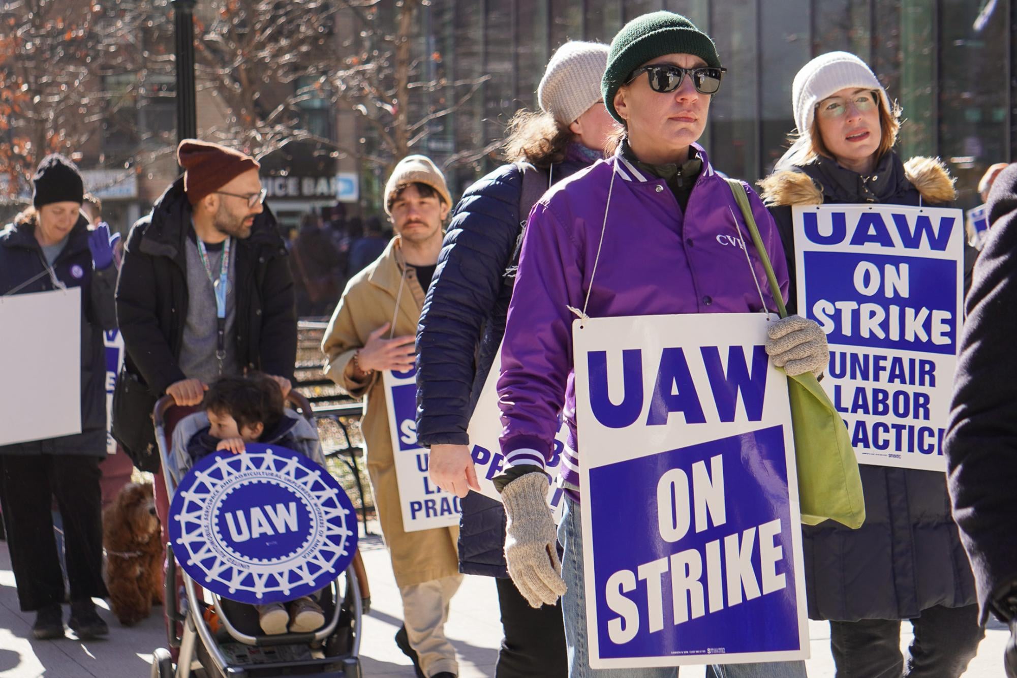 Image for article: Faculty strike enters second day