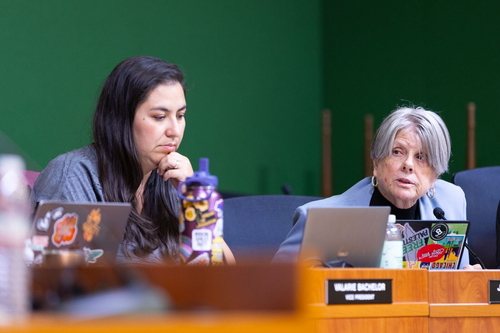 Image for article: Oakland school board calls special meeting to avert teachers’ strike