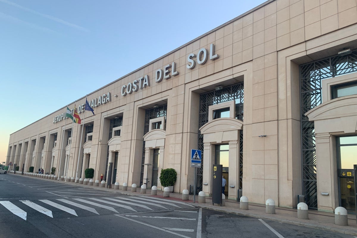 Image for article: Spain airport workers to stage ‘indefinite’ strike over Easter