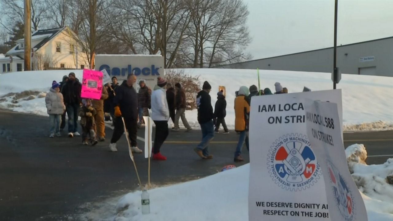 Image for article: Union workers at Garlock in Palmyra go on strike Monday