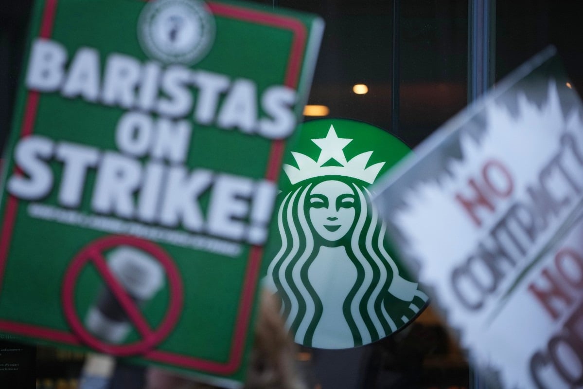Image for article: US Starbucks <b>workers</b> go on <b>strike</b> — Memphis will take part next week
