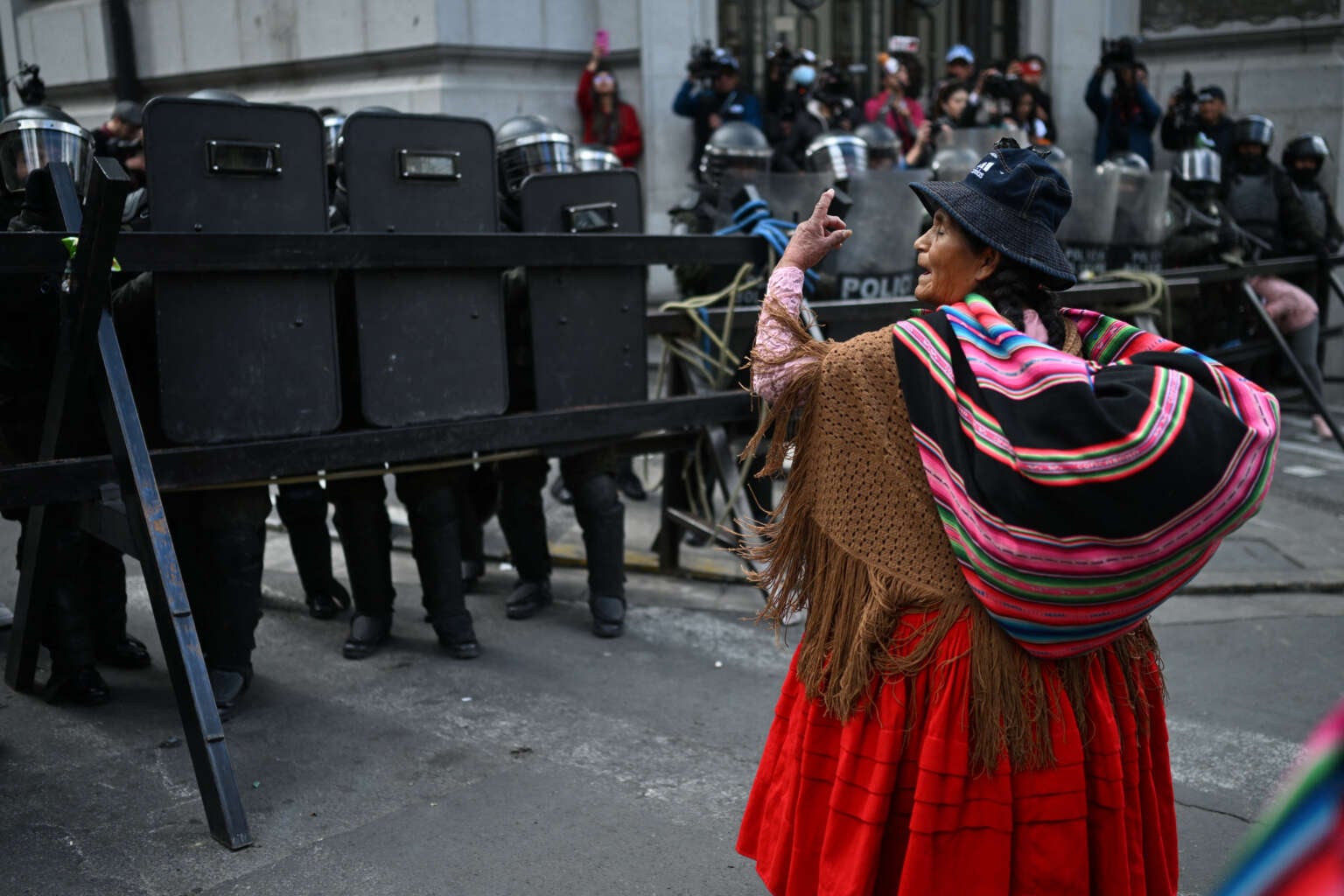 Image for article: Workers, Students, Indigenous Movements Shut Down Bolivia in Popular Rebellion
