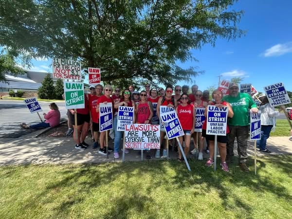 Image for article: UAW Region 4 Local 95 – Mercy Clinic East <b>Workers</b> Go On <b>Strike</b>