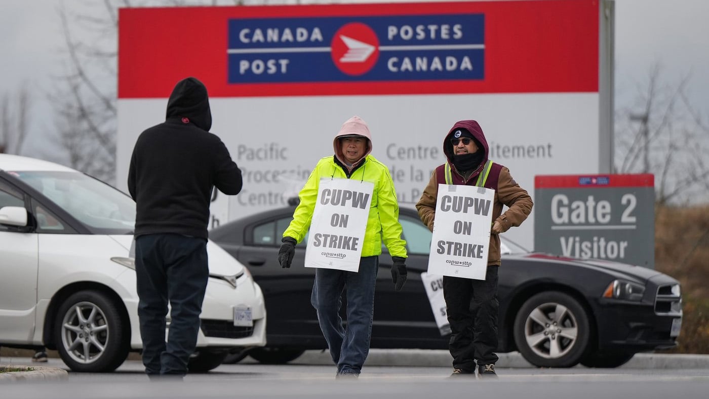 Image for article: 2025 Year in Review: <b>Labour</b> disputes hit Canada Post and Air Canada