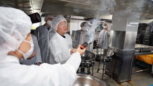 Image for article: What drove Korea's school meal <b>workers</b> out of the kitchen? - The Korea Herald