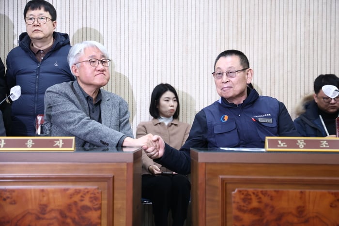 Image for article: While the Seoul City Bus Workers' Union announced a strike, the Seoul Metropolitan Government starte.. - MK