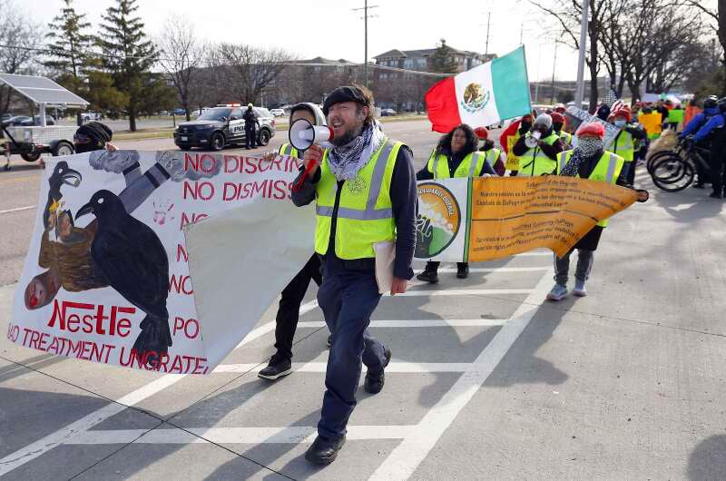 Image for article: Chicago Teamsters lead USA-wide fight against Nestlé union-busting