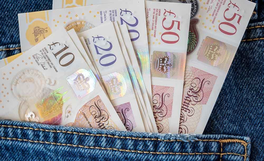 Image for article: Crane workers to strike over pay