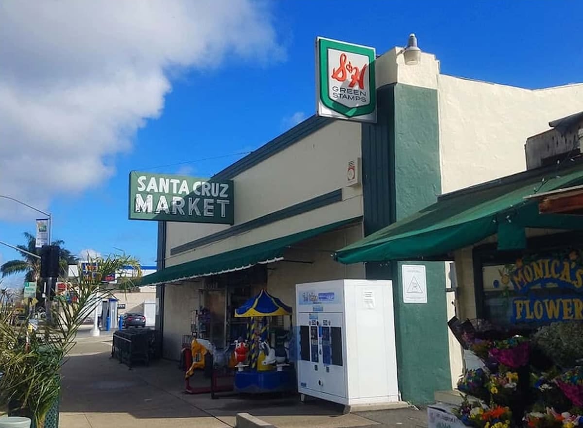 Image for article: Santa Cruz Market <b>Workers</b> Authorize <b>Strike</b> Over Alleged Labor Violations Ahead of Thanksgiving