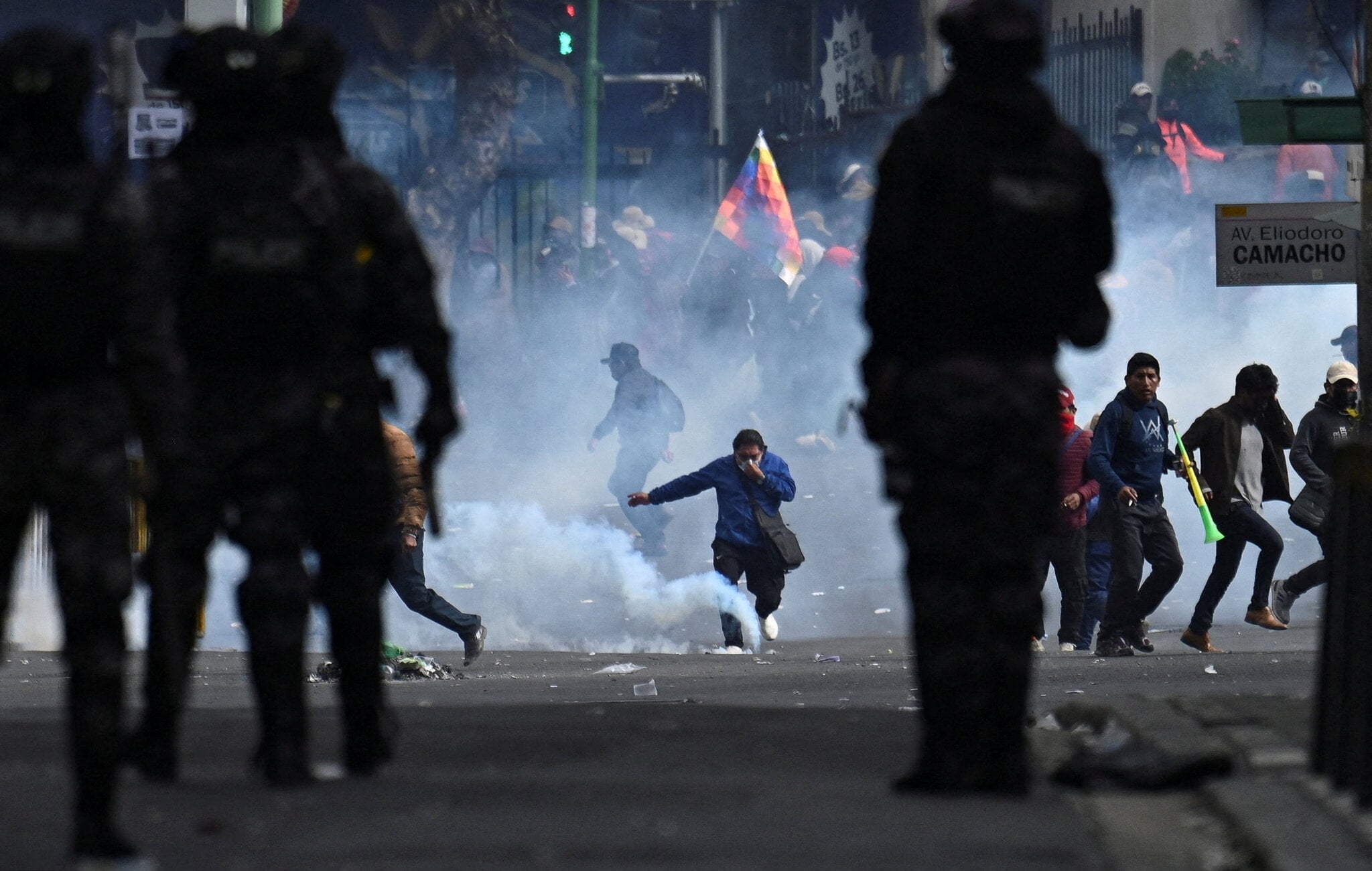 Image for article: Bolivia: Working People Stay in the Streets to Protest Paz amid Labor Leadership Absence