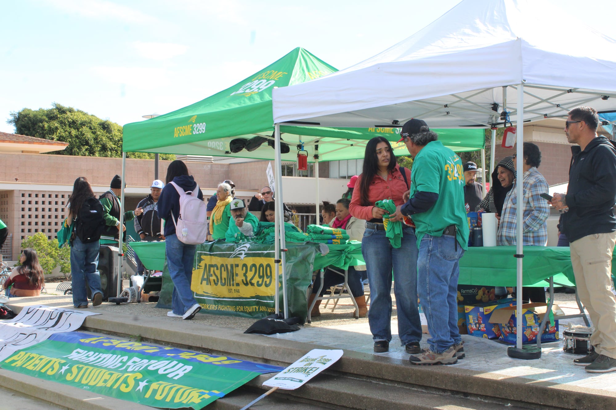 Image for article: Custodians, Groundskeepers, Food <b>Workers</b> Hold 2-Day <b>Strike</b> at UCSB | Local News