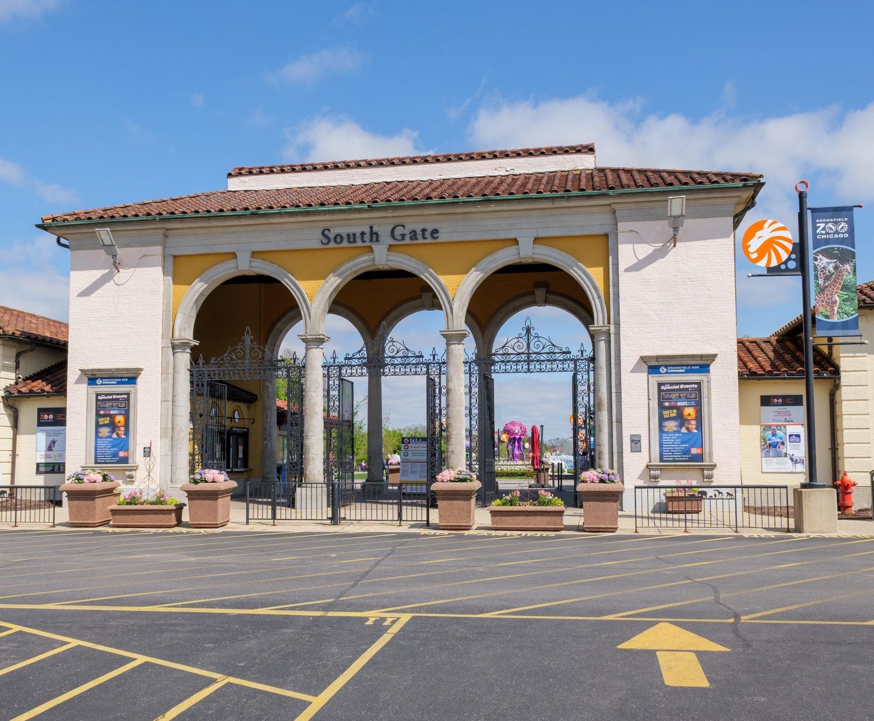 Image for article: Brookfield Zoo <b>strike</b> ends with tentative agreement