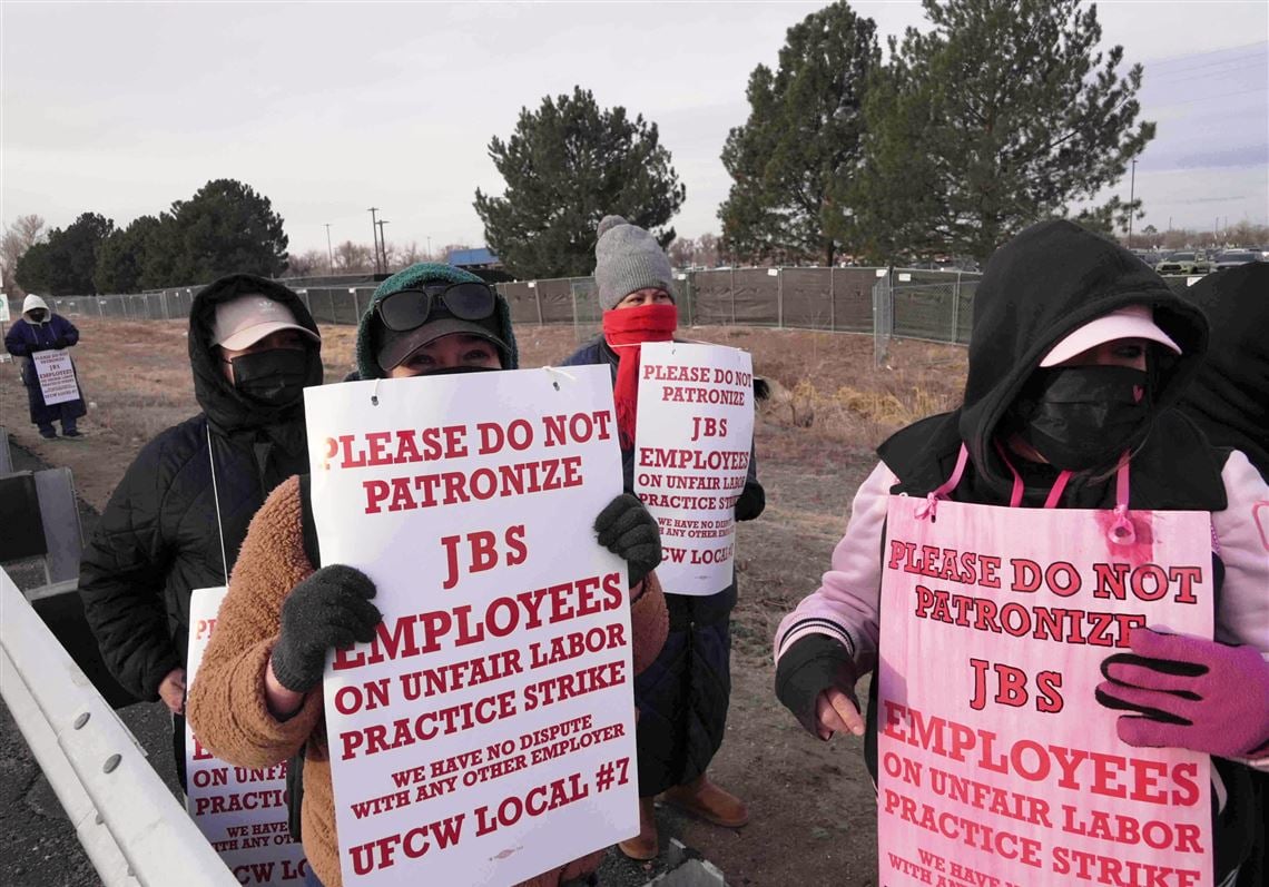 Image for article: 3,800 workers are on strike at one of the largest meatpacking plants in the U.S.